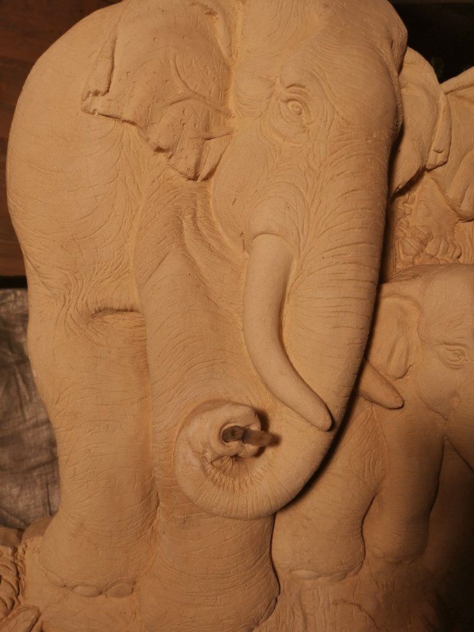 Sculture & Statue: Wunderschönes Sandsteinbild Elefanten mit Brunnen – Usato da Hilterfingen venduto da Sabilui 1