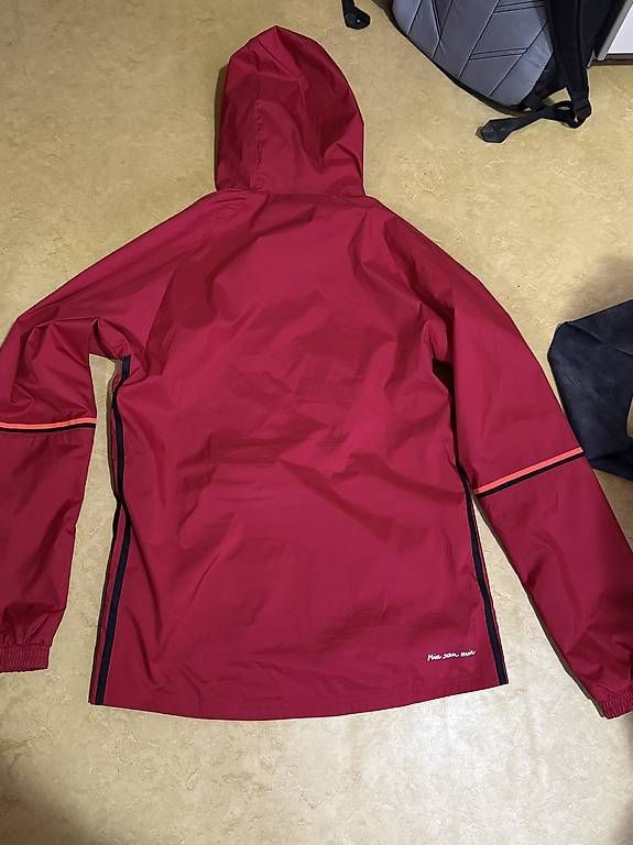 Giacche: Veste de pluie Bayern Munich  – Usato da Chesières venduto da JMStore 1