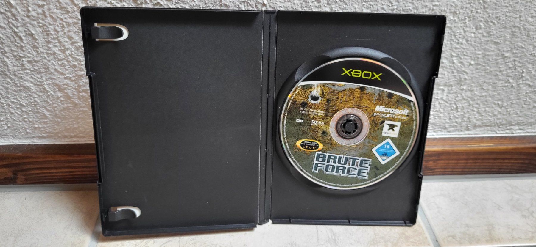 Microsoft Spiele: Xbox Spiel - Brute Force – Gebraucht aus Münsingen von Heroism2010 2