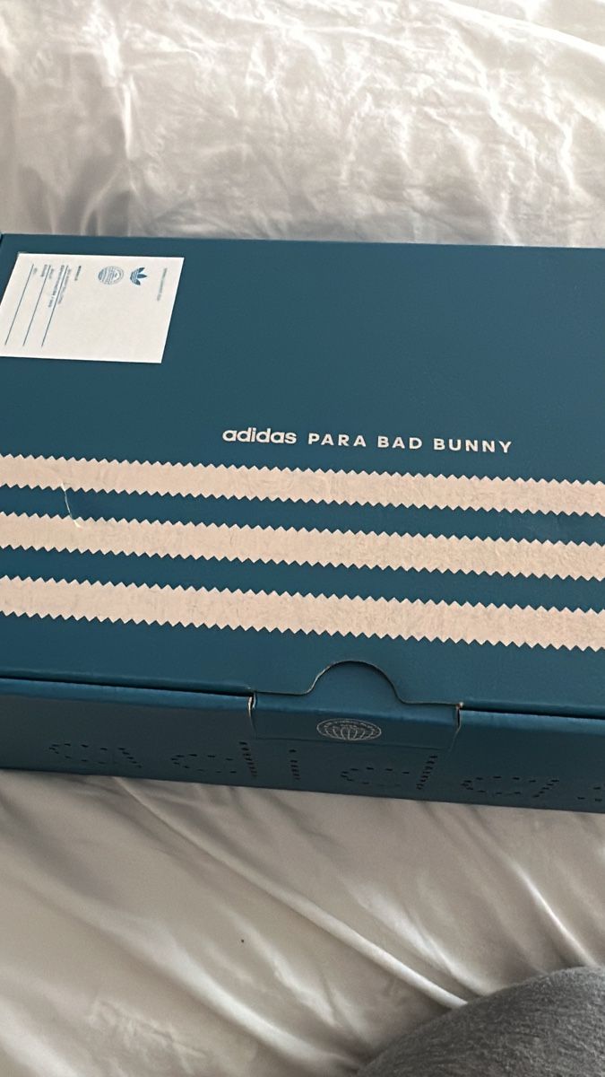 Scarpe da uomo: Adidas Bad Bunny Sneaker 40.5 – Nuovo (secondo la descrizione) da Triengen venduto da Meetmeatthebodega 3