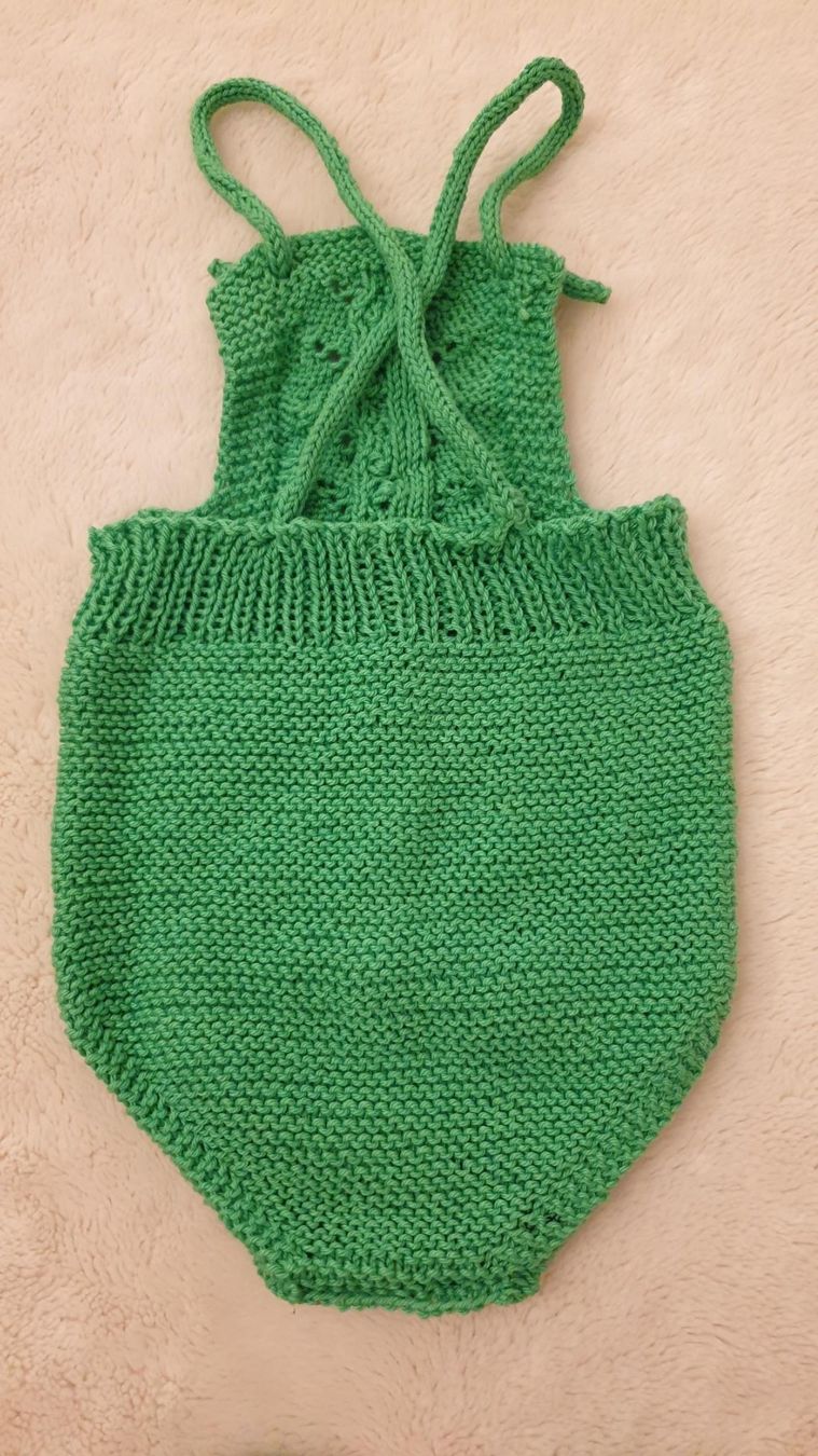 Kleider & Röcke: STRAMPELANZUG + MINI/ BABYSCHÜHCHEN AUS STRICK - Farbe: Grün – Neu und originalverpackt aus Würenlos von Abracadabra26 4