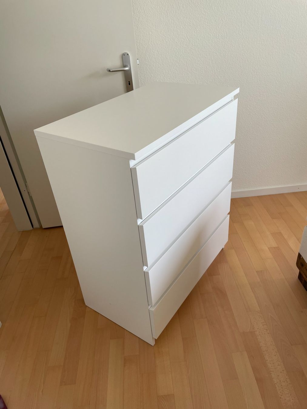 Cassettiere: MALM Kommode mit 4 Schubladen – Usato da Zürich venduto da noon09 1