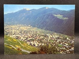 Le vignoble et la ville de Martigny et la Pierre Avoi