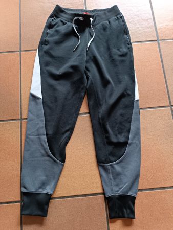 Pantalon de jogging Nike, Taille S, en parfait état!