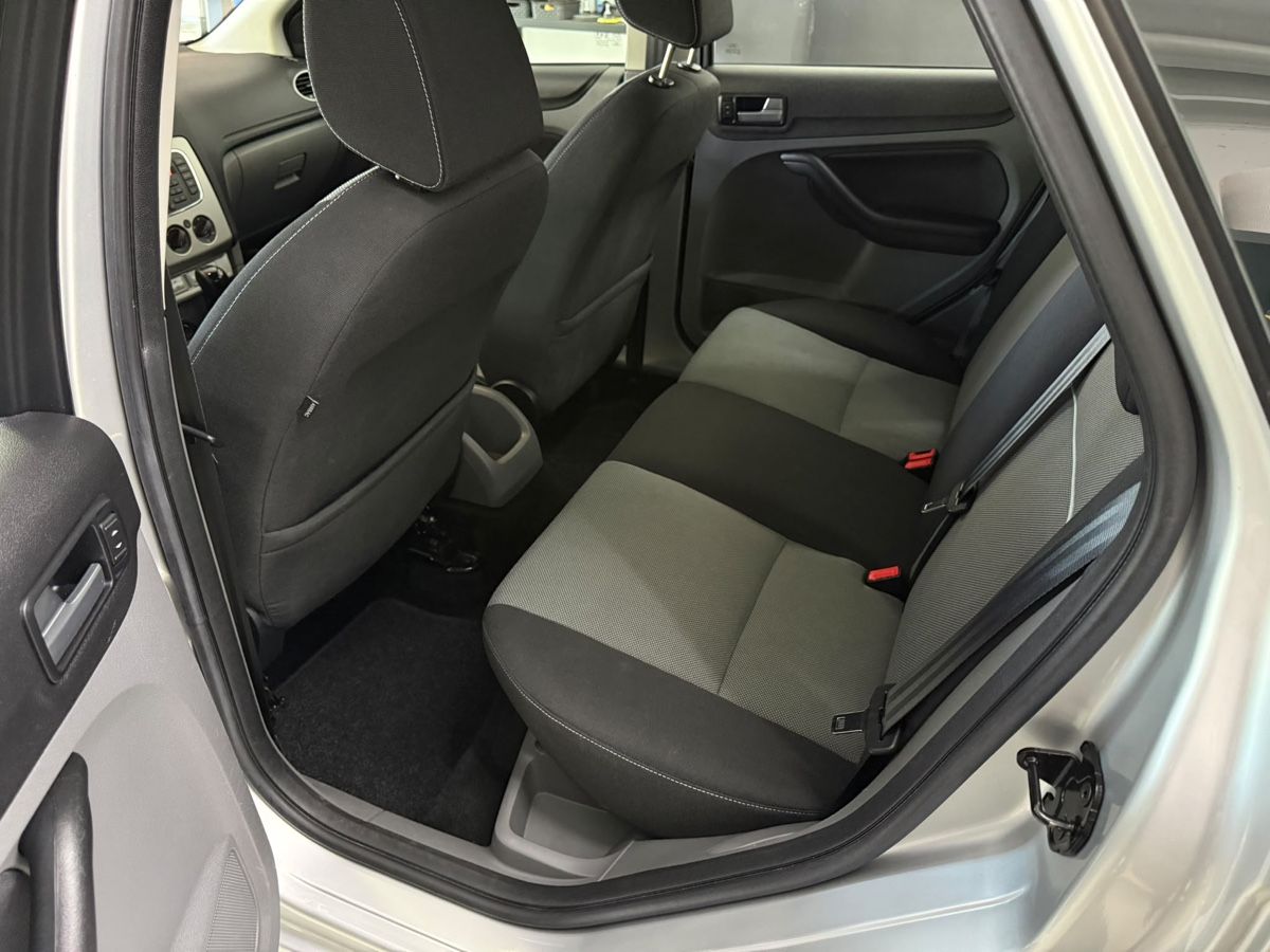 Ford Automobili: Ford Focus 2.0i Automatt – Usato da Belp venduto da Belper.1987 6
