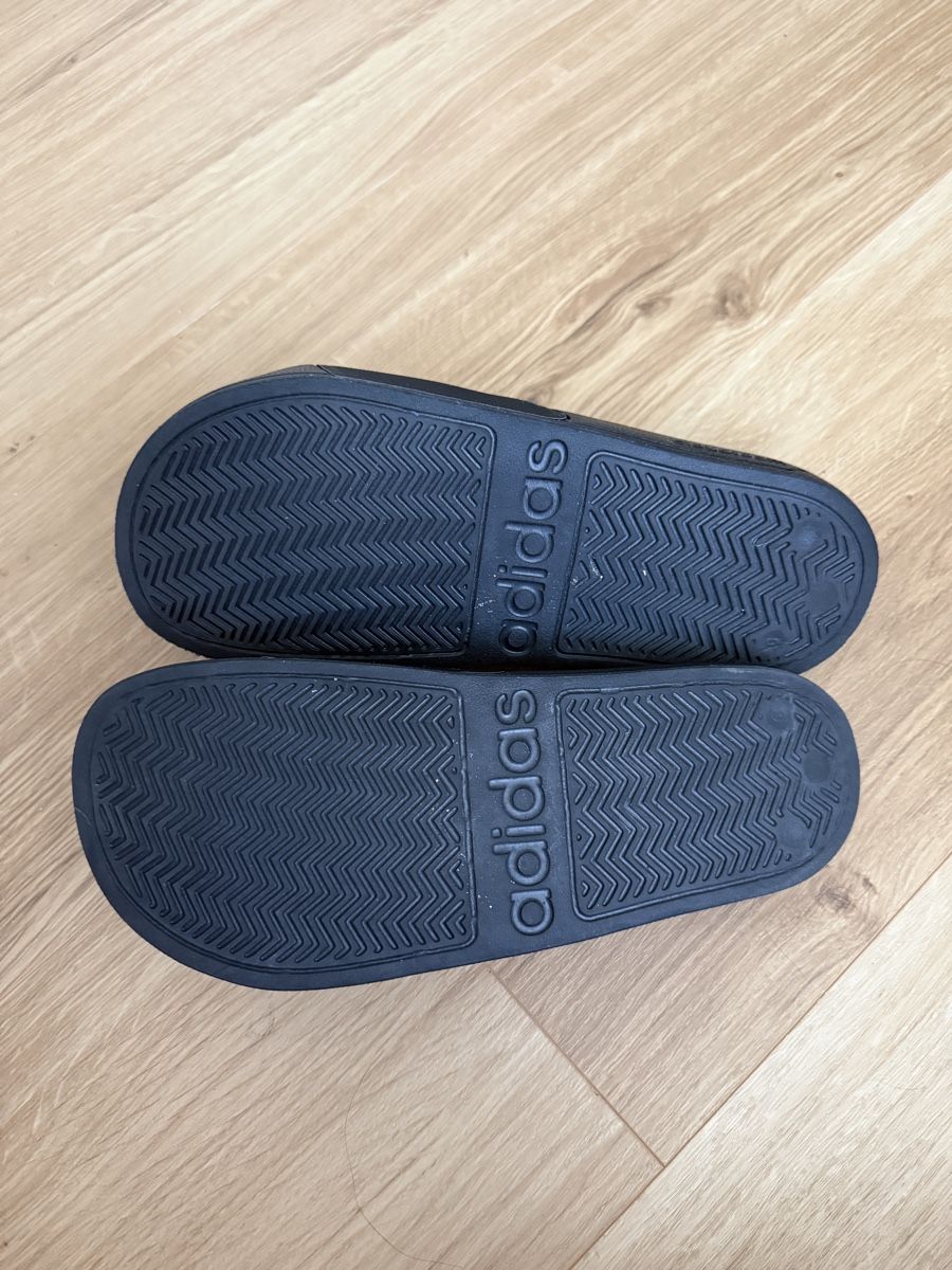 Adidas Scarpe da uomo: Adidas Schlappen gr 39, neu! – Nuovo (secondo la descrizione) da Uttwil venduto da Mio092152 1