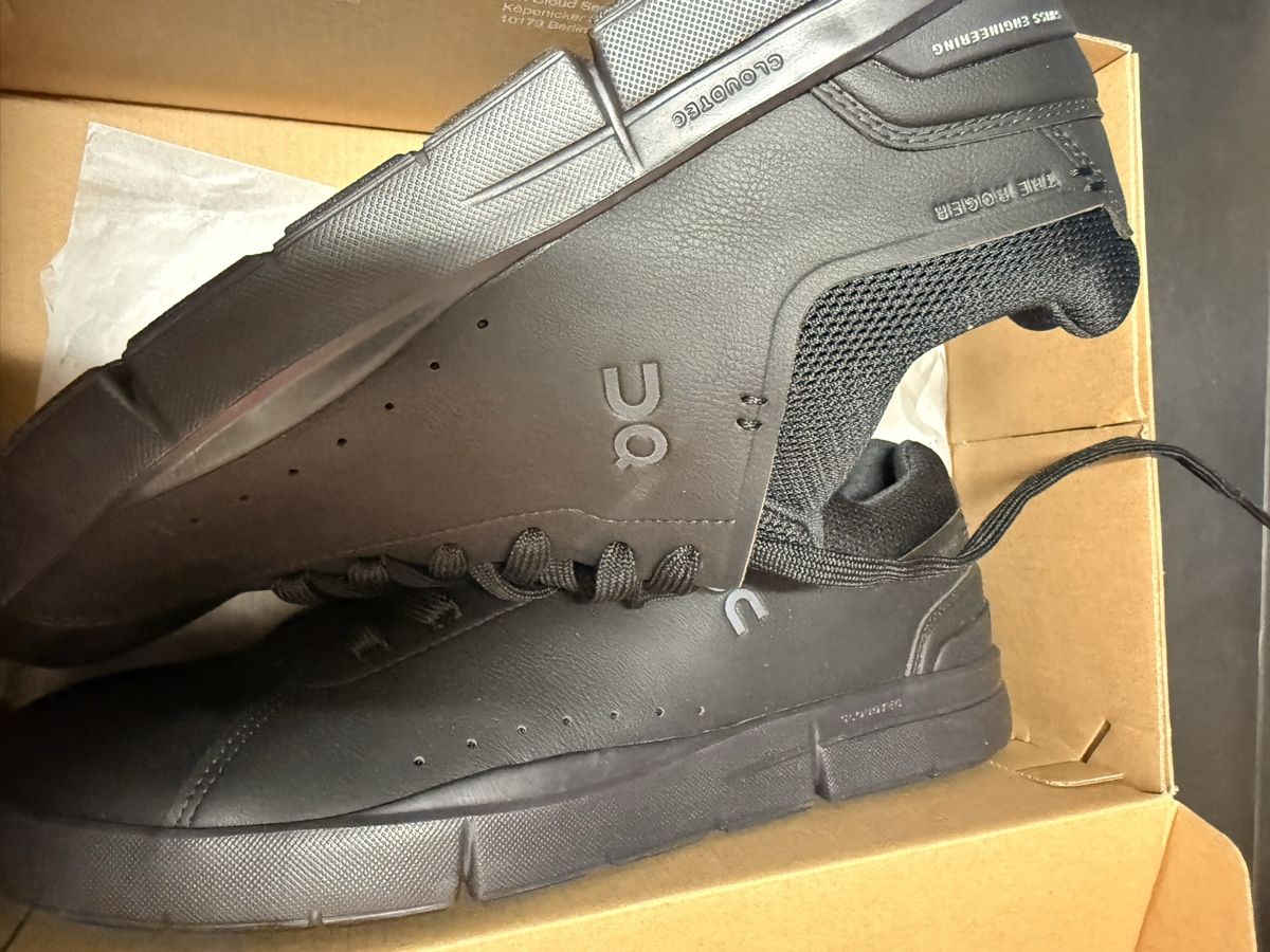 On Scarpe da uomo: On Roger neu – Nuovo e nell'imballaggio originale da Zürich venduto da Sebi.063