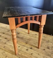 Holztisch zum restaurieren 57x43x52 cm