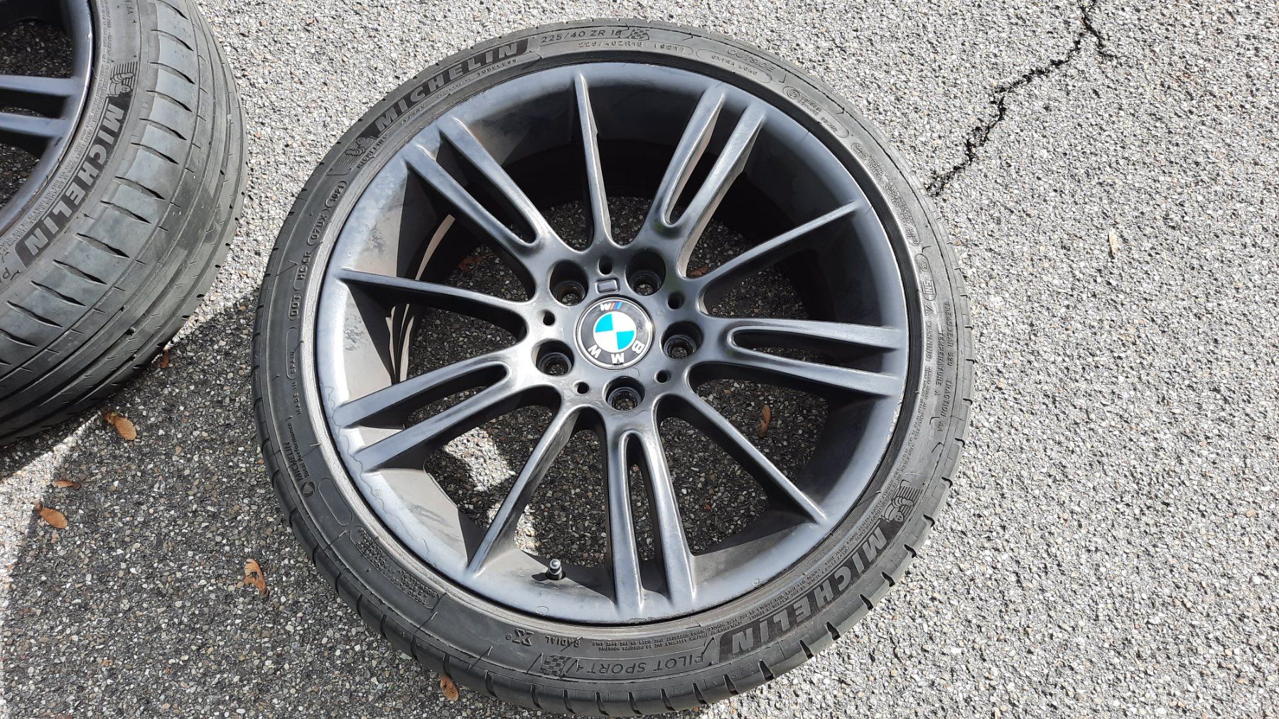 BMW Felgen: BMW E90, E91, E92, E93 Styling 193 M Felge mit Sommerpneu – Gebraucht aus Ebikon von  3