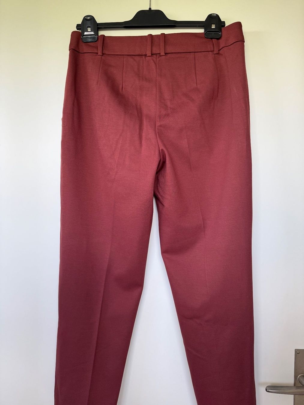 Esprit Pantaloni: Damen-Stoff-Hose von Esprit Gr. 40 – Usato da Dällikon venduto da dahi1 3