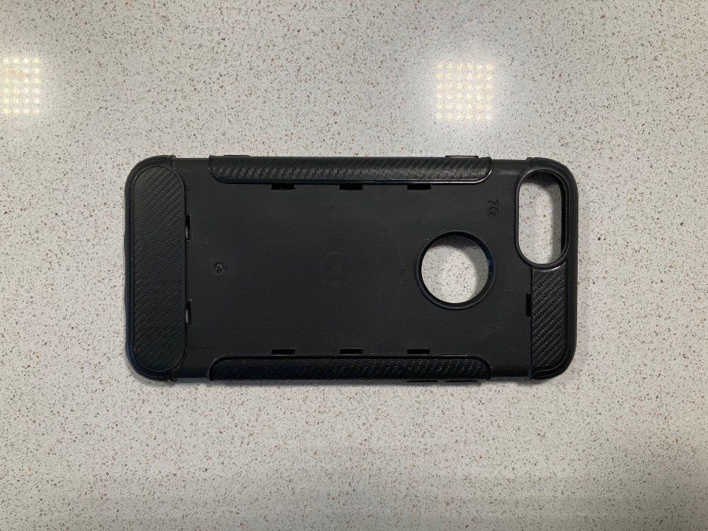 Apple Cover & Protezioni schermo: Cover iPhone 7/8/SE (Black) NEU – Nuovo e nell'imballaggio originale da Lugano venduto da gianlu3