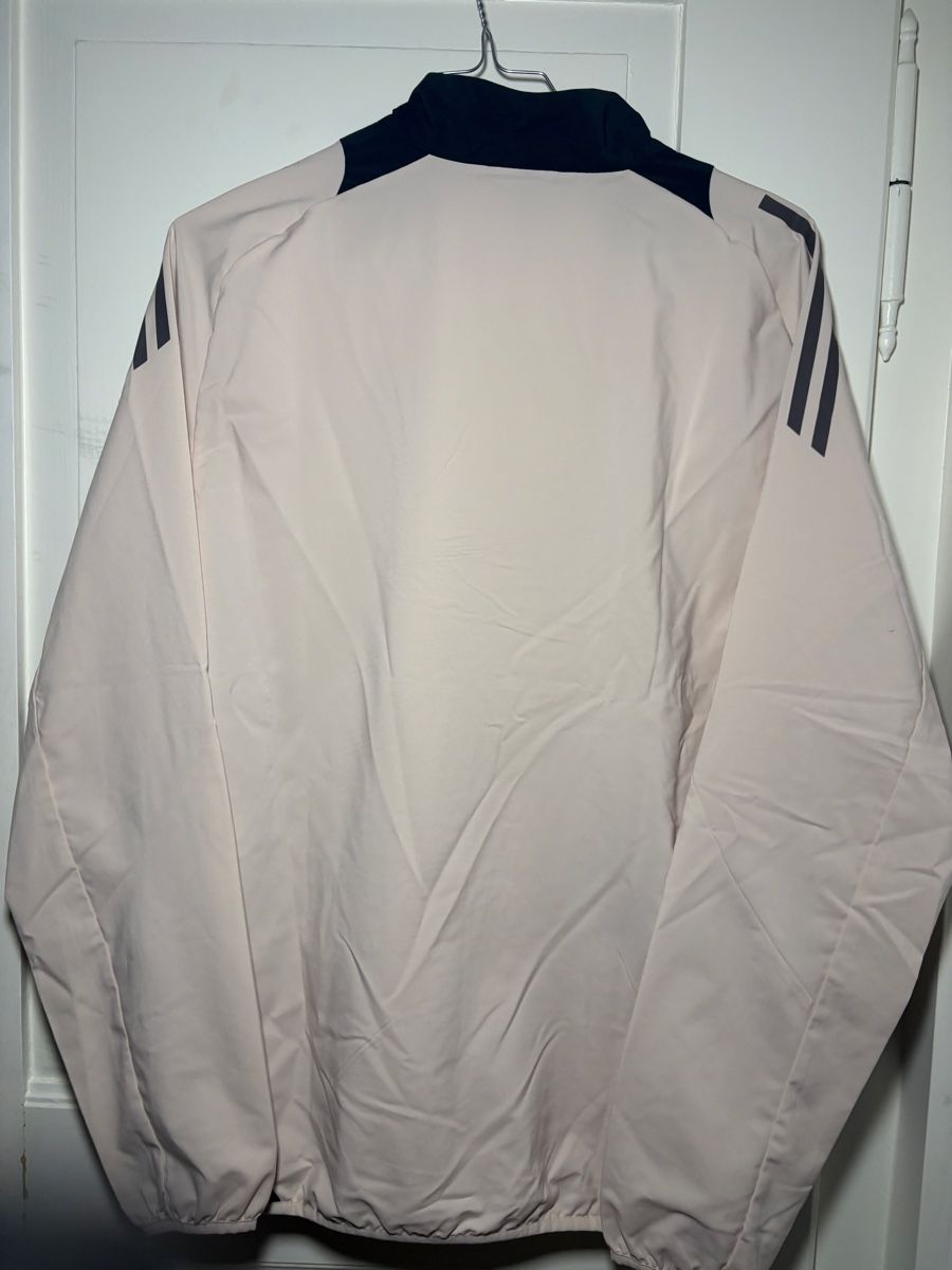Real Madrid Jacken: Real Madrid Jacket – Neu (gemäss Beschreibung) aus Wallisellen von mig_285m 1