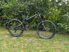 Commencal Meta AM V4 Race 650B - 27 Zoll Enduro Mountainbike