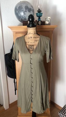 Robe verte kaki à boutons - Taille S/M
