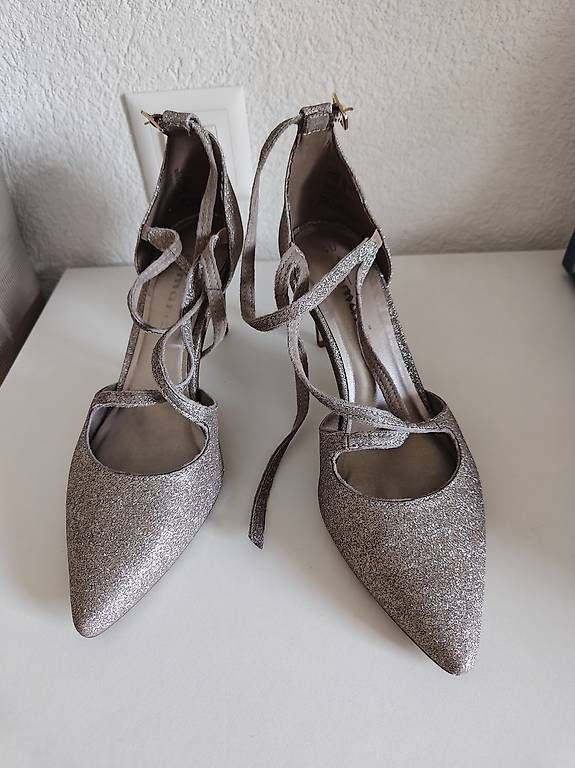 Chaussures femmes: Tamaris Heels Gr 40 – D'occasion à Gelterkinden par magicmouse79