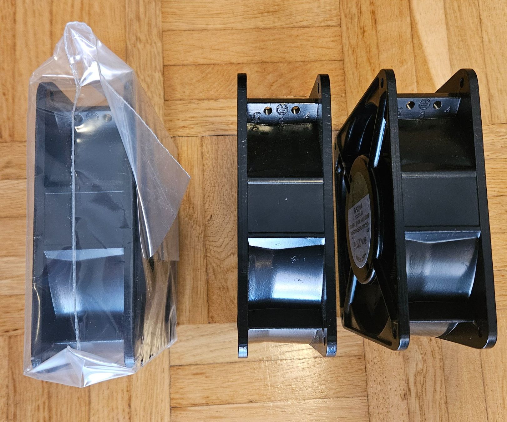 Ventilatori: 3x Ventilator 230V DP200A-2123XST.GN - Versand – Nuovo (secondo la descrizione) da Basel venduto da Blackmav 4