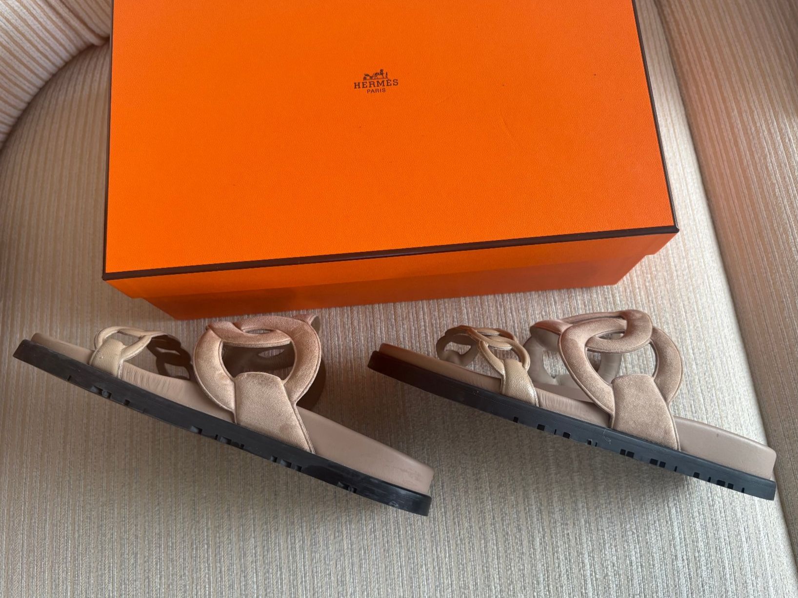 Hermès Chaussures femmes: HERMÈS Extra (Gr. 36.5) in beige sable – D'occasion à Zürich par Landhausfan 3