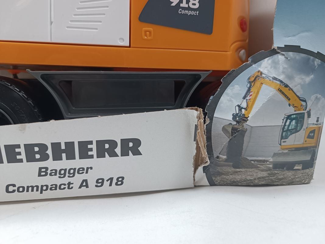 Spielzeuge: LENA Liebherr Bagger Compact A 918 – Gebraucht aus Luzern von Restwert_Luzern 4