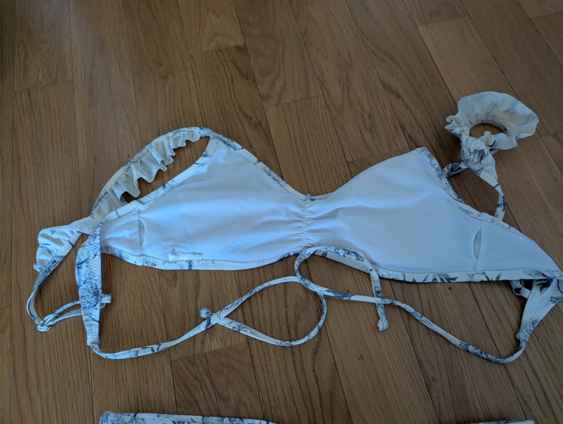 Costumi da bagno & Bikini: Bikini Set, Blumenmuster, Oberteil 36,/Unterteil 34 – Usato da Zug venduto da vik_8fdf 4