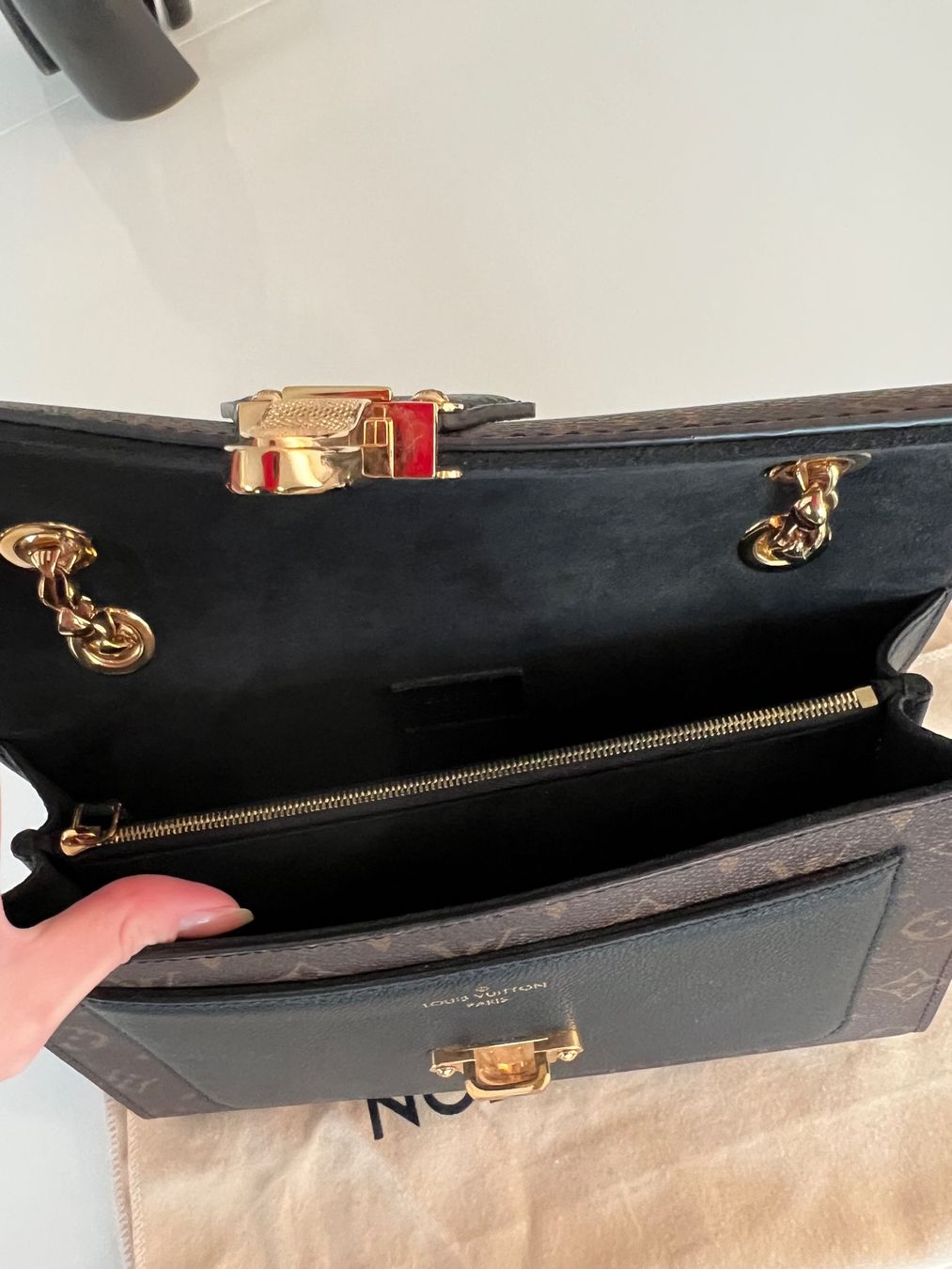 Louis Vuitton Borse da donna: Sac Louis Vuitton, modèle Victoire – Usato da Epalinges venduto da luc_25zt 7