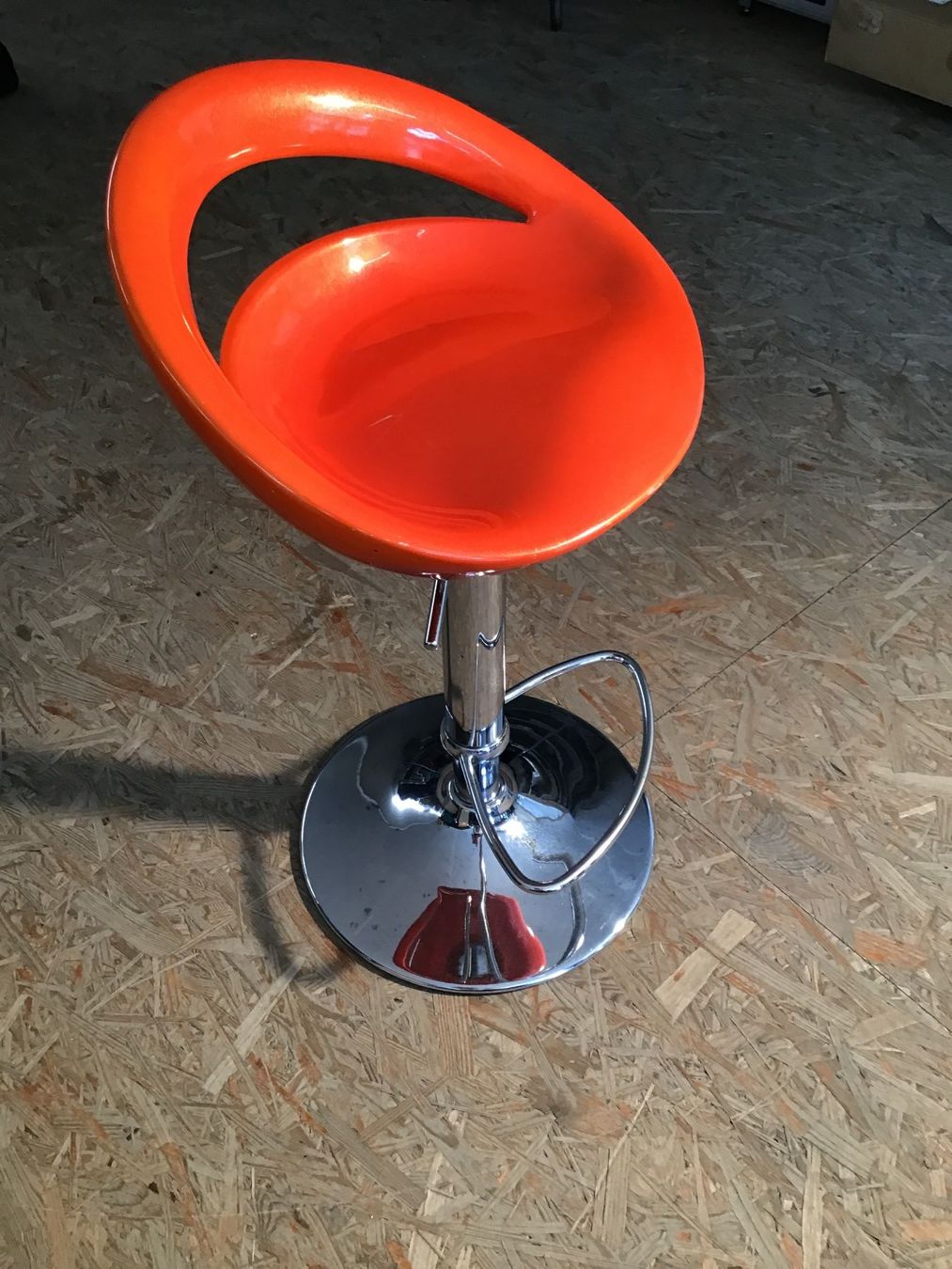 Sgabelli: Barhocker orange – Usato da Dübendorf venduto da sdbu-frappant 1