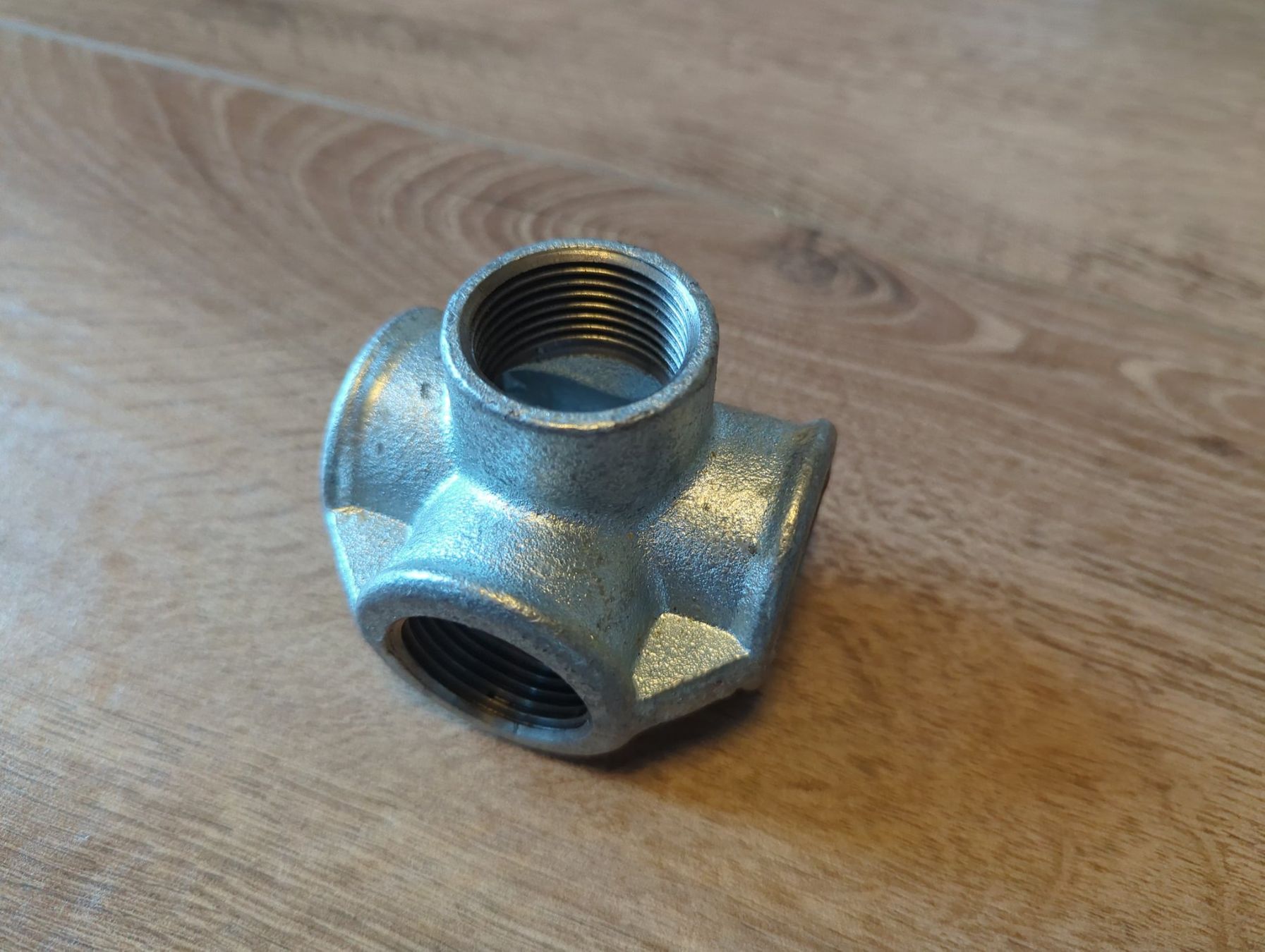 GF Ferramenta: T-Verteiler 90°, verzinkt 1" – Usato da Lyss venduto da 3250er 3