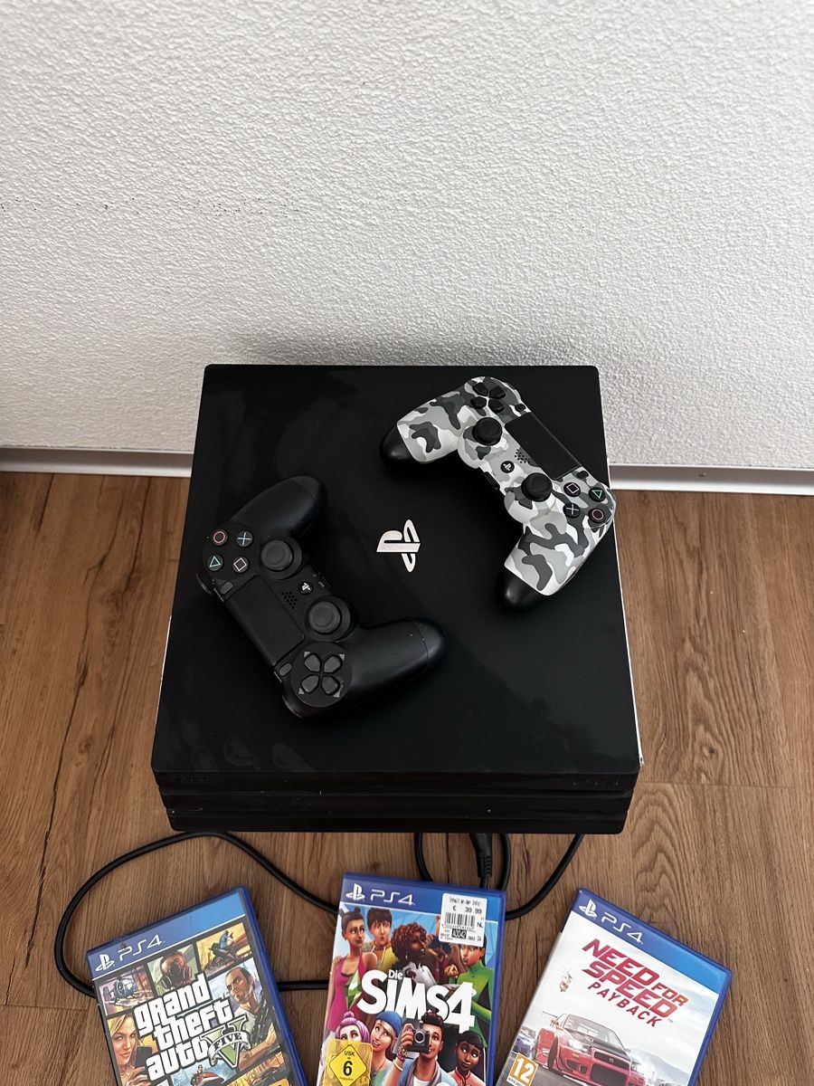 Sony Konsolen: PlayStation 4 Pro inkl. 2 Controller & 3 Spiele – Gebraucht aus Lachen SZ von _laalessia 1