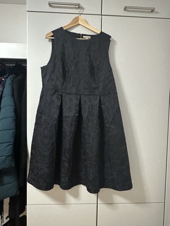 Schickes H&M Kleid, Gr. 50, perfekt für den Sommer!
