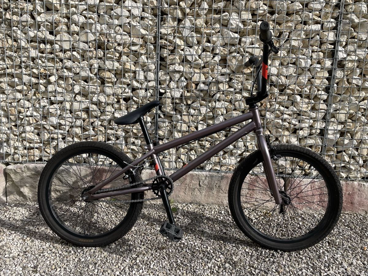 Vélos: BMX Monty freestyle  – D'occasion à Sonceboz-Sombeval par dan_yxc9 1