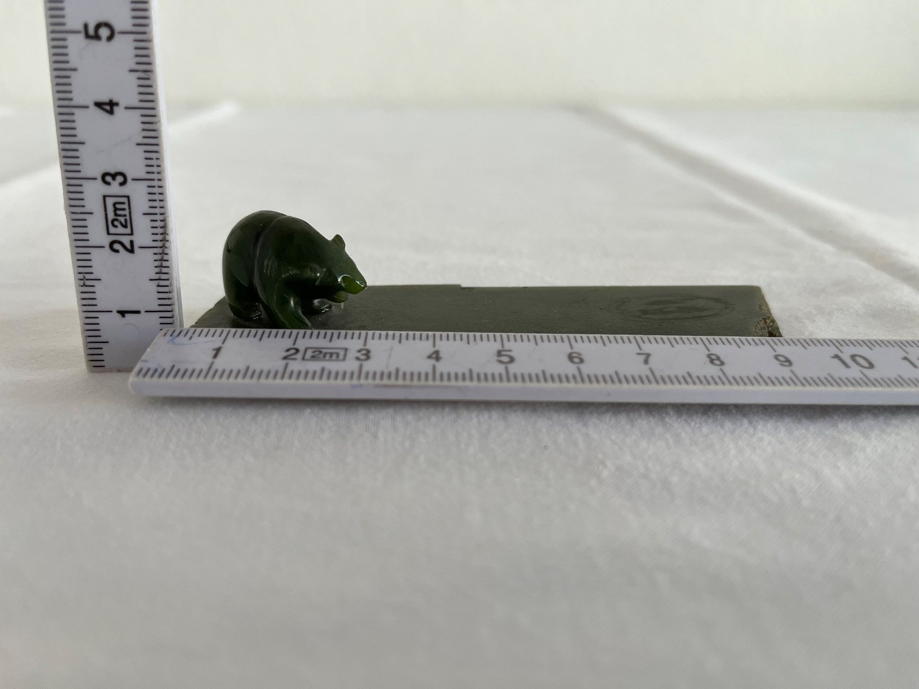 Statuette: Bär aus grünem Stein – Usato da Wetzikon ZH venduto da seli03 9