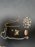 Schmuck Konvolut, Anhänger, Ring, Brosche, Kette