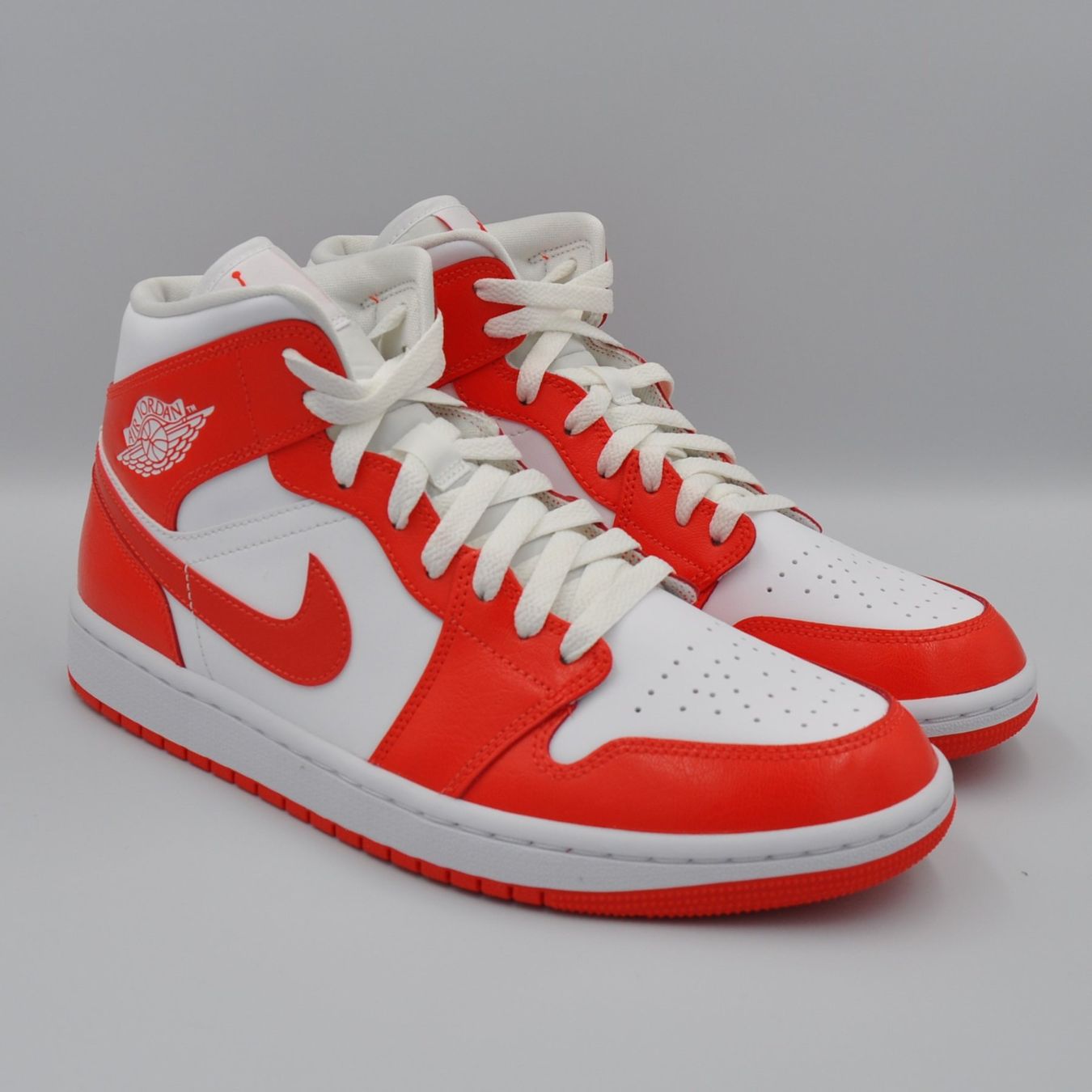 Jordan Scarpe da uomo: Jordan 1 Mid Syracuse 42.5 – Nuovo e nell'imballaggio originale da Bern venduto da SneakerheavenLT
