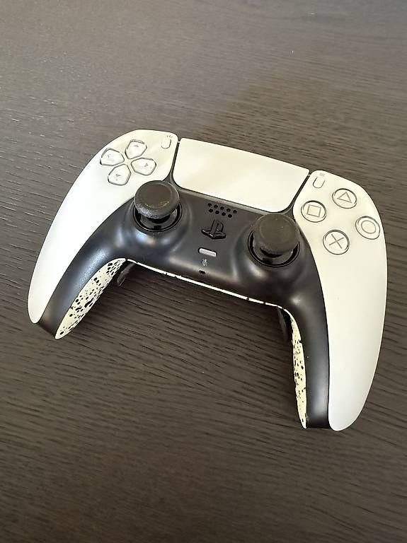Controller: PAD PS5 / PC AIM CONTROLLER PARI AL NUOVO – Usato da Cugnasco venduto da pbe_5vfr