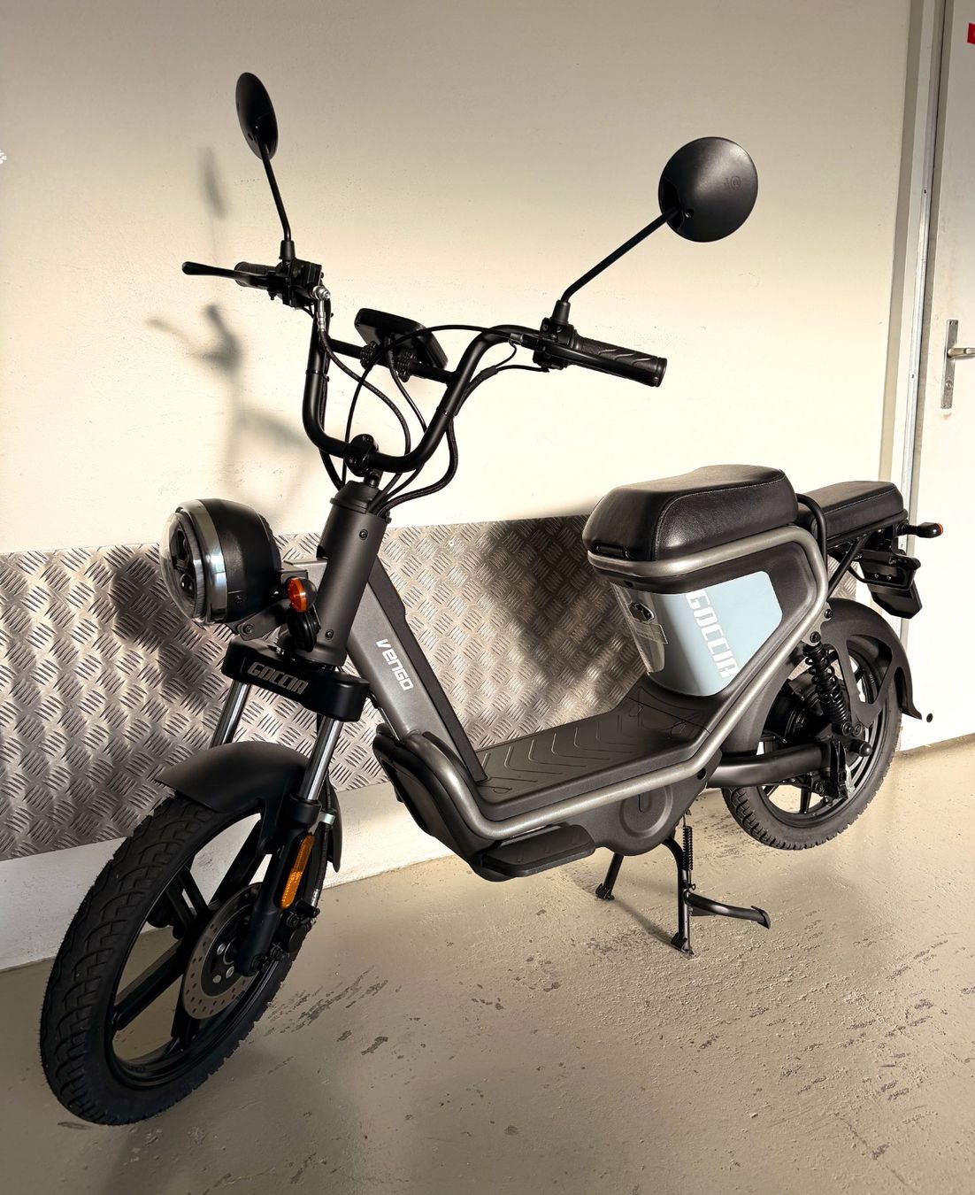 Strada: E-Roller VENGO 45kmh / 2 Plätzer – Usato da Steffisburg venduto da bea_flores 1