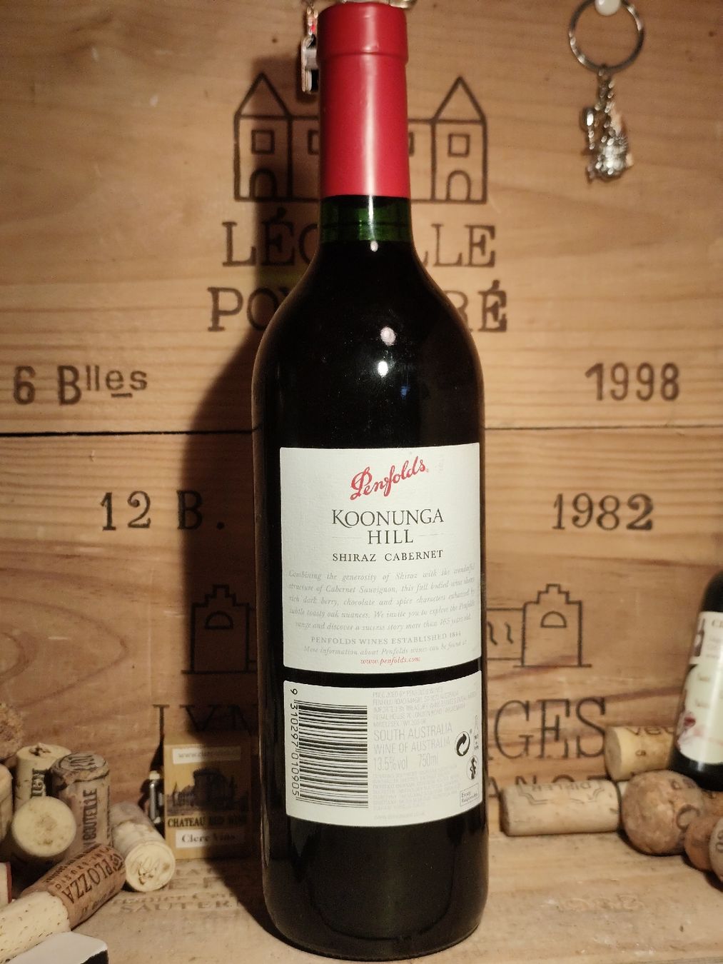 Vino: 2010 Penfolds Koonunga Hill Shiraz Cabernet – Nuovo e nell'imballaggio originale da Büsserach venduto da Vintage-vins 1