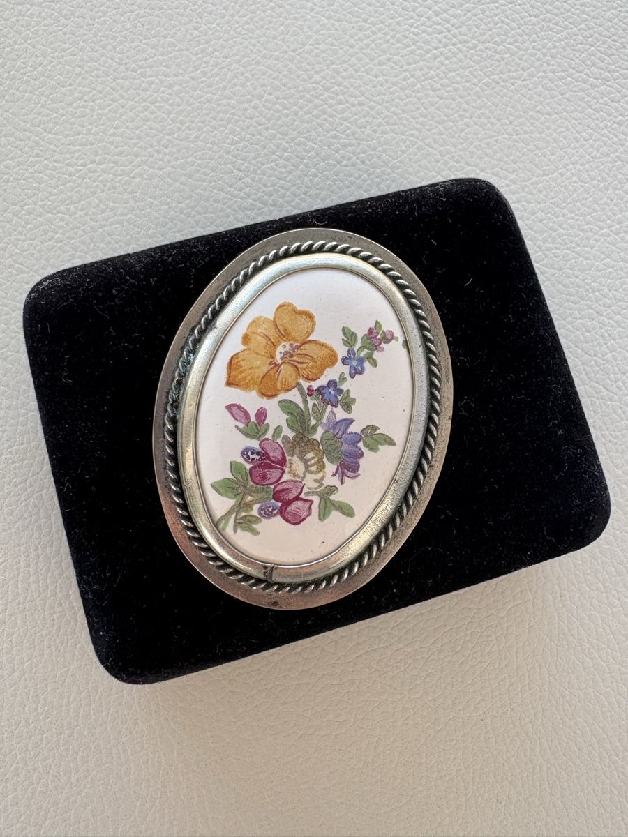 Broschen & Nadeln: brooch decal ,vintage, good condition – Gebraucht aus Lausanne von oyu_hgg5