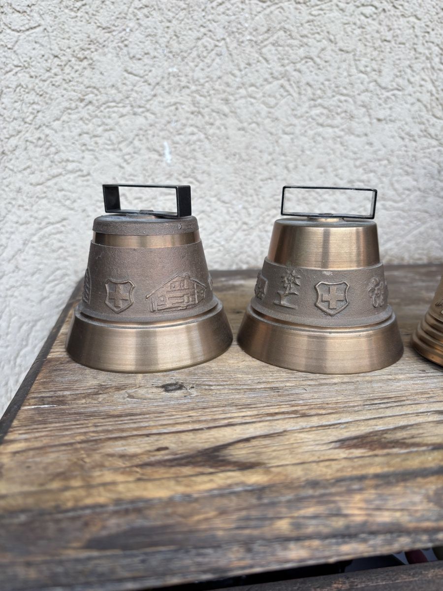 Campanacci mucche: 4 Neue Glöggli – Nuovo (secondo la descrizione) da Schangnau venduto da Roseggli82 1
