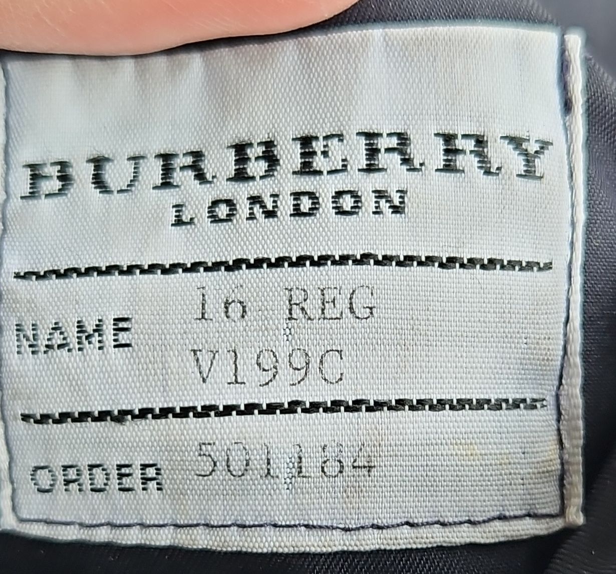 Burberry Cappotti: Trench-coat Burberry vintage authentique – Usato da Wettingen venduto da Italia63 2