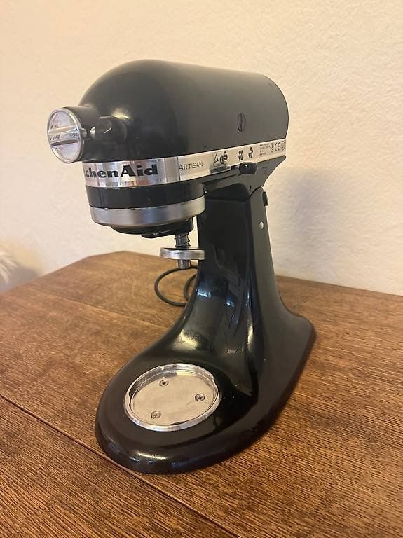Kitchenaid Elettrodomestici da cucina: KitchenAid Artisan Küchenmaschine – Usato da Baar venduto da Mr_Archie