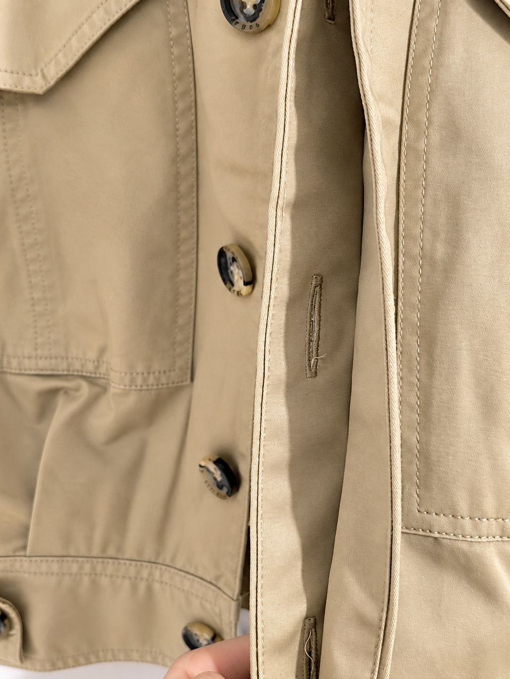 Guess Jacken: Guess Jacke XL – Neu (gemäss Beschreibung) aus Oftringen von Lejaleja 2