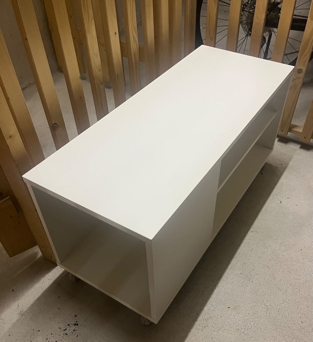 Ikea Mobili TV: TV Möbel Ikea – Usato da Obfelden venduto da kev_895h 1