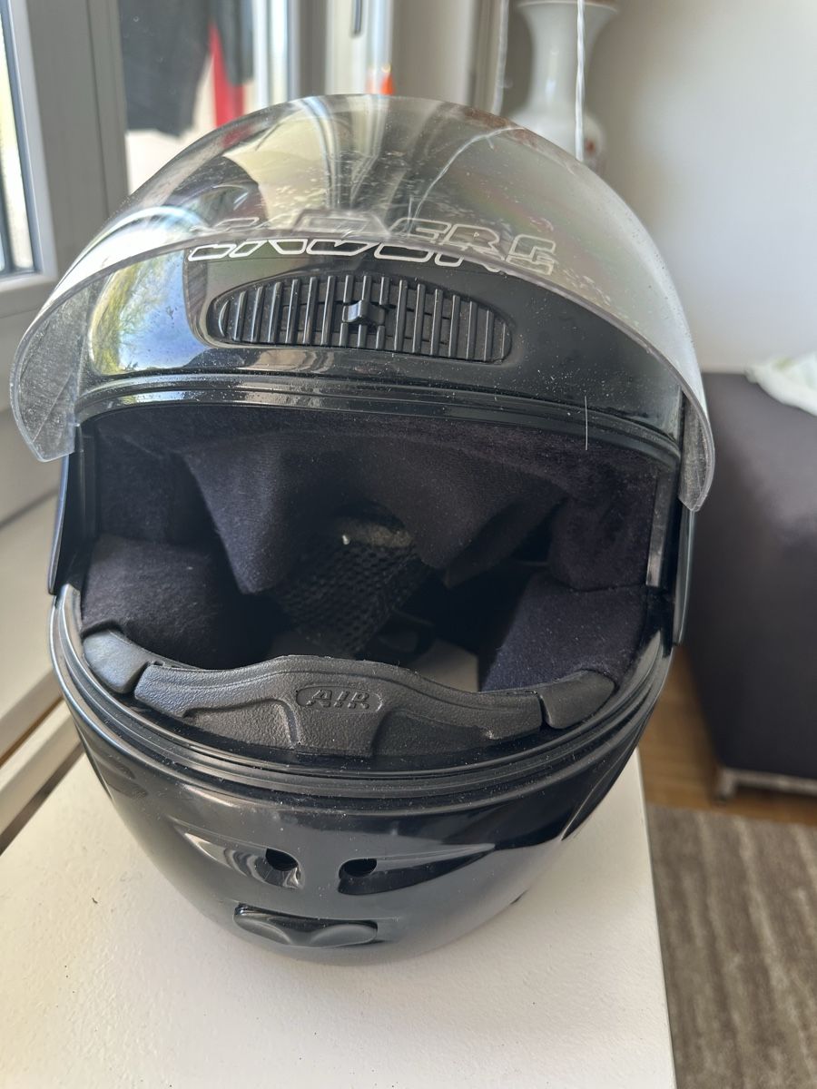 Caschi & visiere: CaberesTBO Black Motorcycle Helmet - Size Medium 57-58cm – Usato da Bern venduto da kingmanish 2