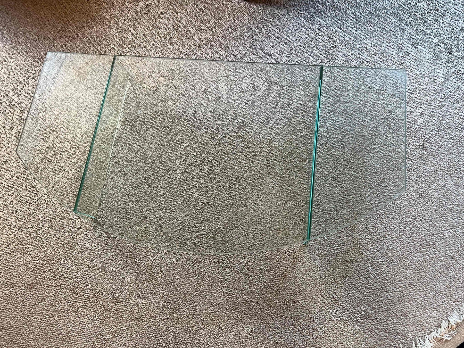 Mobili TV: Fernsehuntersatz aus Glas – Usato da Herisau venduto da Waespi4