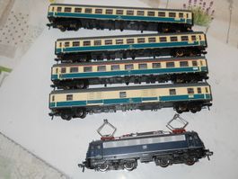 Fleischmann Fernzug der DB mit E 110 444-7