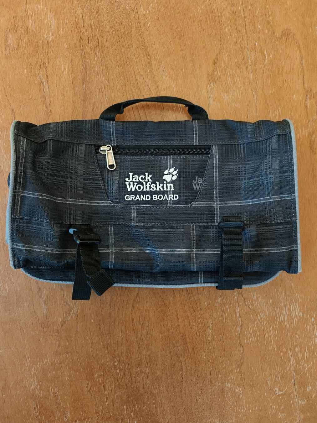 Jack Wolfskin Custodie per cosmetici: Jack Wolfskin Grande Board Kulturbeutel – Usato da Beinwil am See venduto da christeli_k