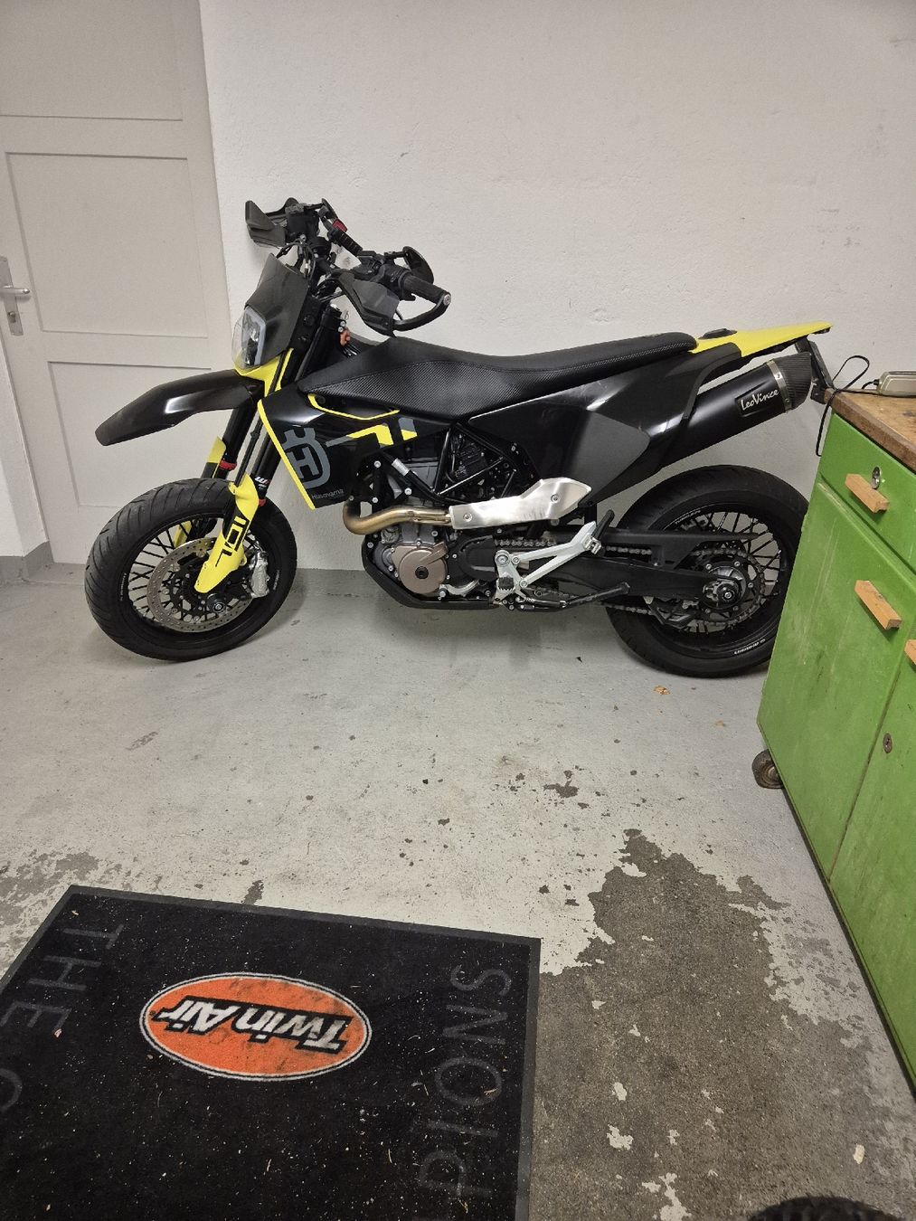 Husqvarna Strasse: Husqvarna 701 2024 – Gebraucht aus Buchrain von Enduro77 3