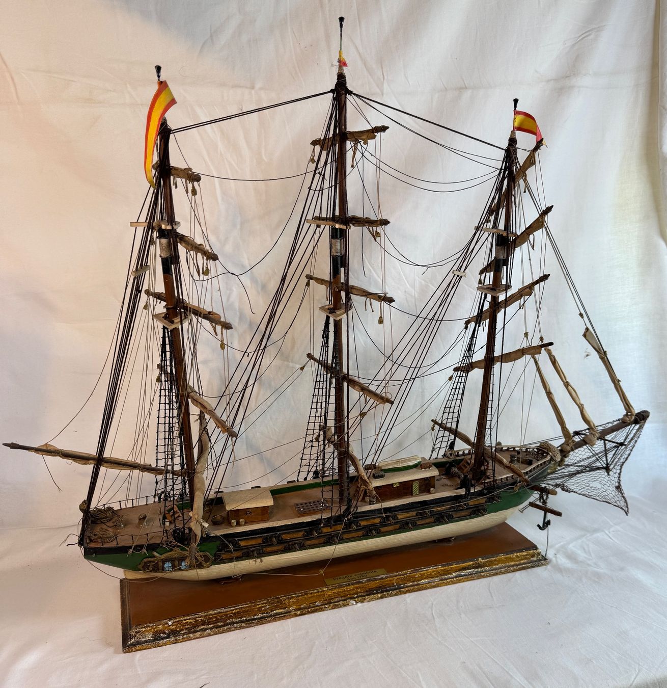 Kit di modellismo & Modellini statici: Schiffsmodell Spanische Fregatte, – Usato da Sachseln venduto da BONATI01 1