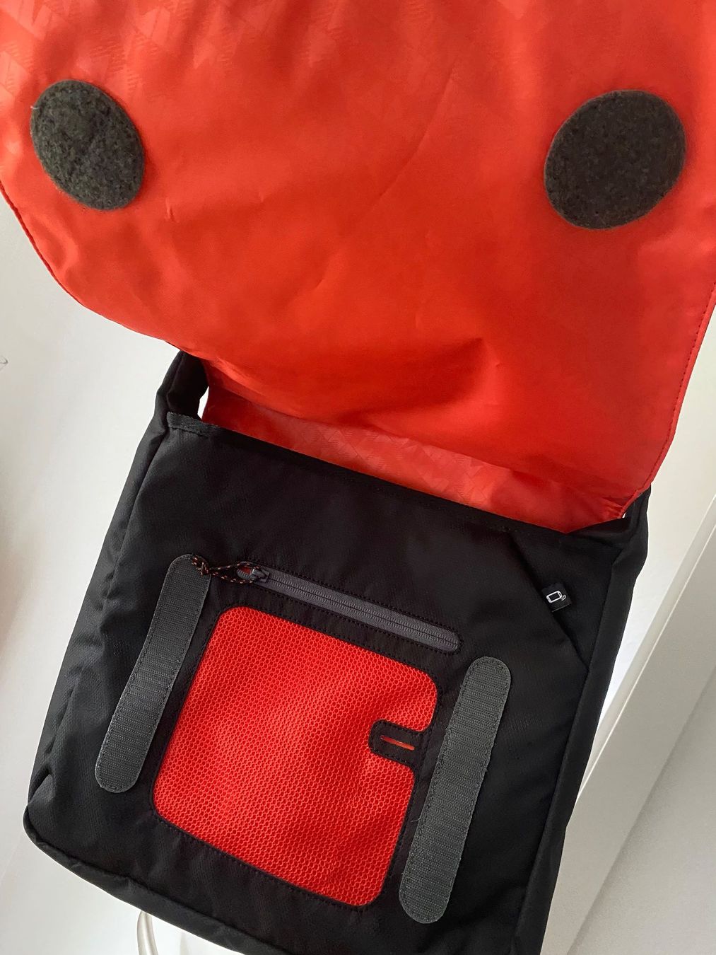 Sonstige Kleidung & Accessoires: Mammut Shoulder Bag Black Adjustable Strap Good Condition – Neu (gemäss Beschreibung) aus Bern von Alexandra9 3