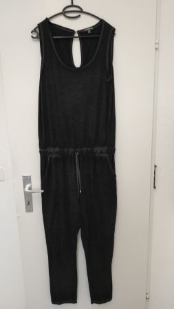 Jumpsuit Grösse 40 in schwarz