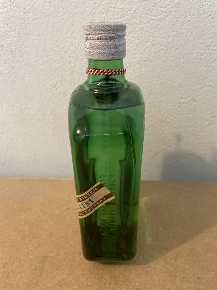 Sonstiges: General Sutter Kirsch Flasche versiegelt Sammelwert – Neu und originalverpackt aus Bern von coca-cola12 3